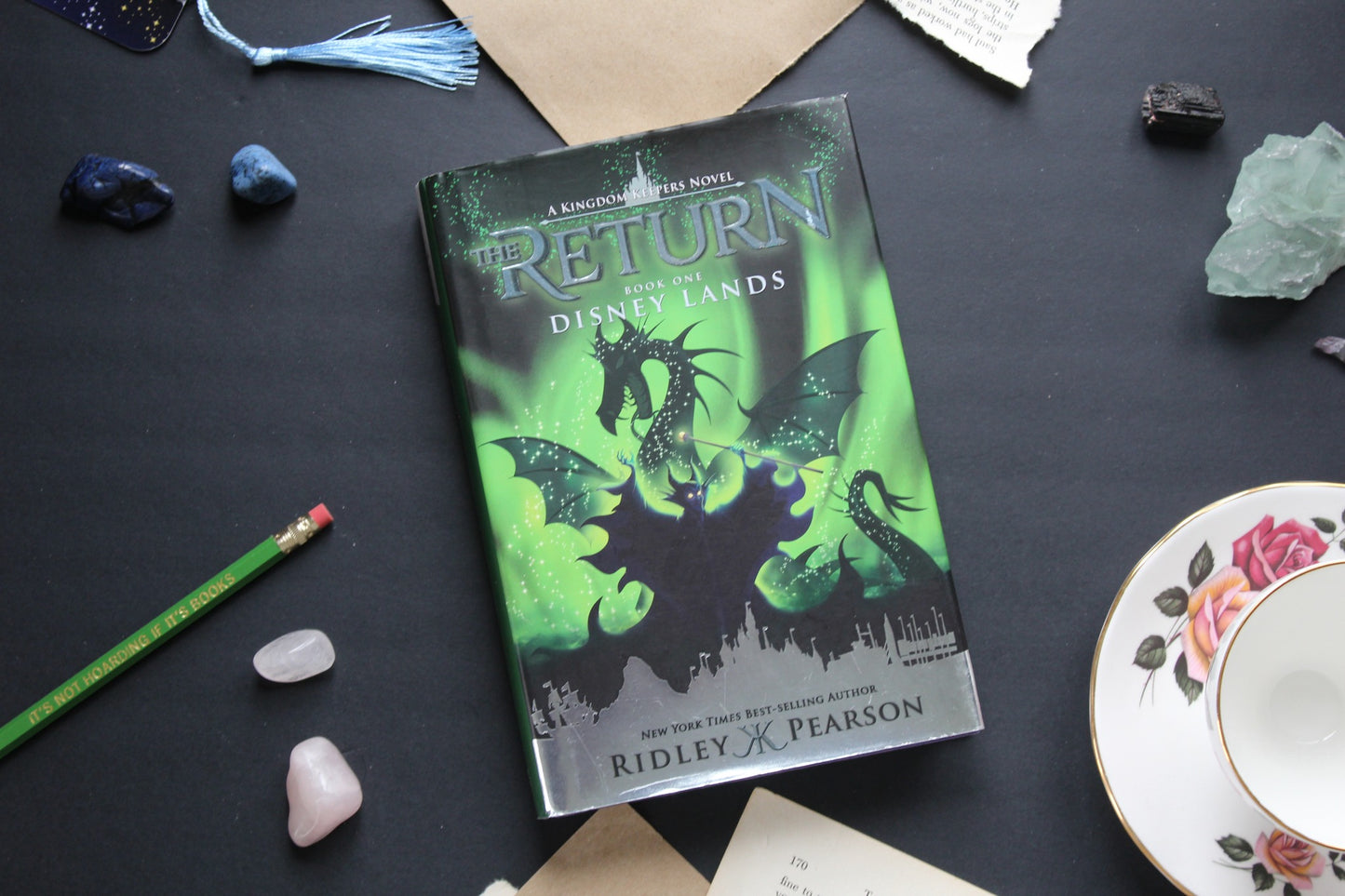 The Return Book 1 - Disney Lands