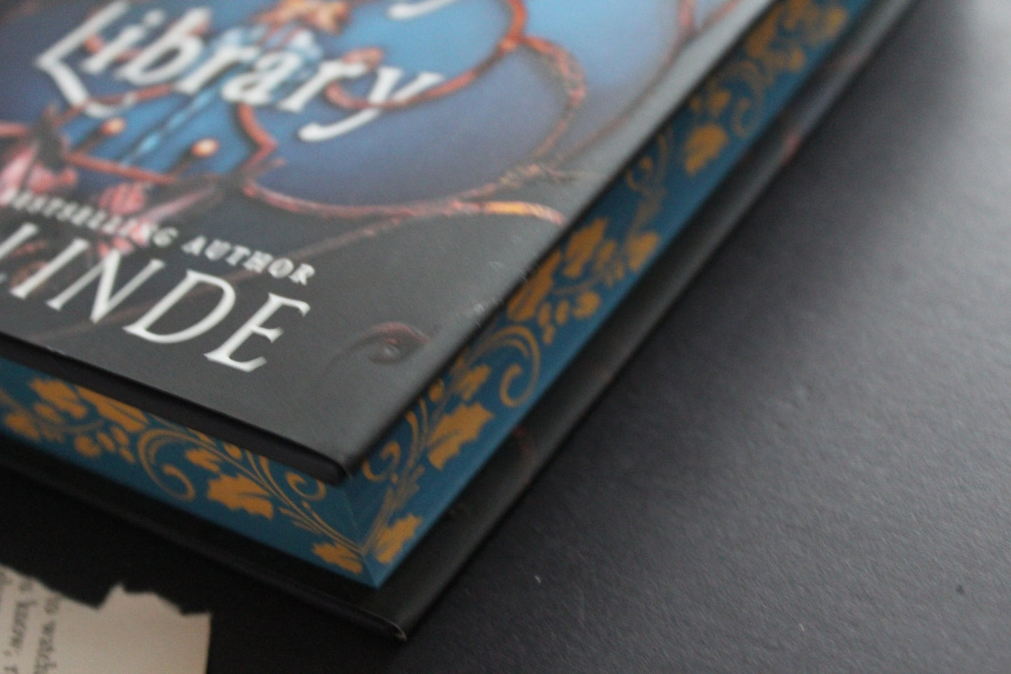 The Wren in the Holly Library Deluxe Limited Edition